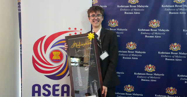 Pedro Toscano, estudiante UP, participó en el Modelo de Simulación de la ASEAN